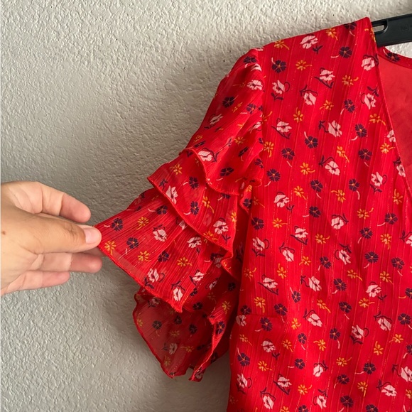 Madewell Tiered-Sleeve Peplum Top in Metallic
Prairie Posies Red 8 - Picture 5 of 12